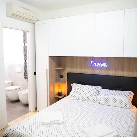 Apartment Sweet House Meda Milan